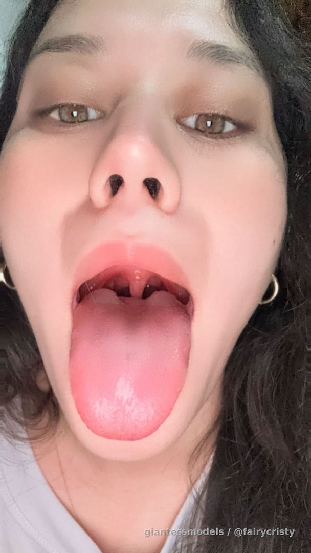 I've been a little absent lately, but I can't stop thinking about how starving I am and how badly I want to devour them 😼👅

Are you ready to dive in? 👀💦