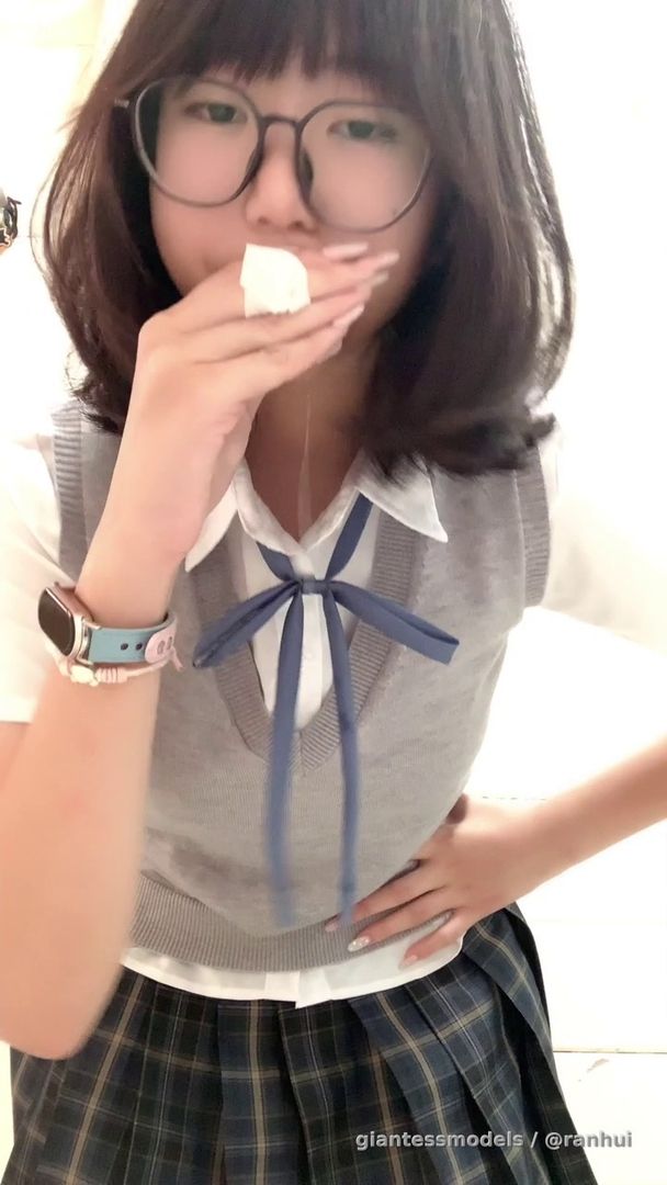 My friend's vomiting video