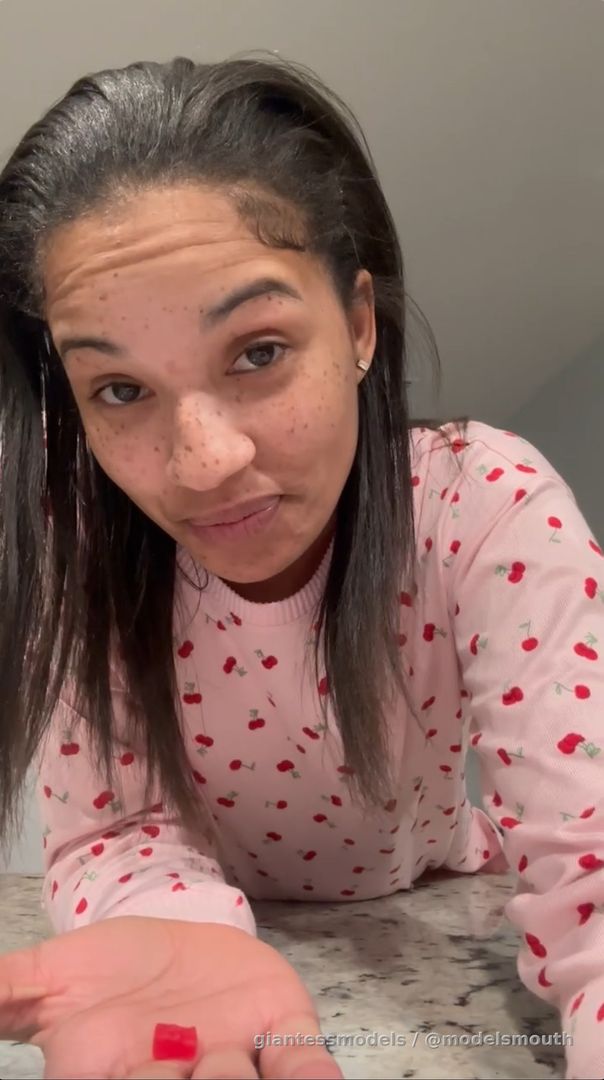 GoddessYana Up Close Gummy Vore

175 Likes to Unlock