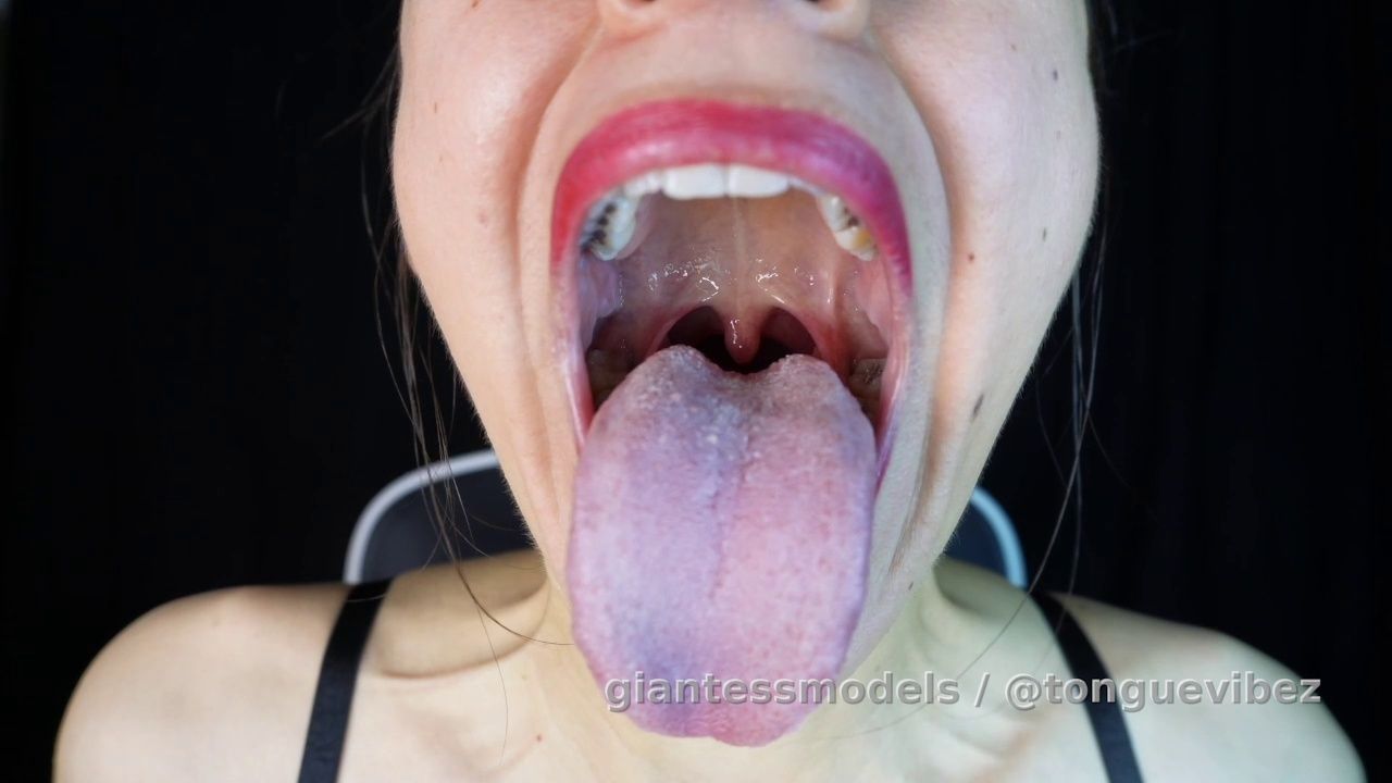 Crazyy Super Wide Mouth Close Up + Hugee Uvula Viewz
