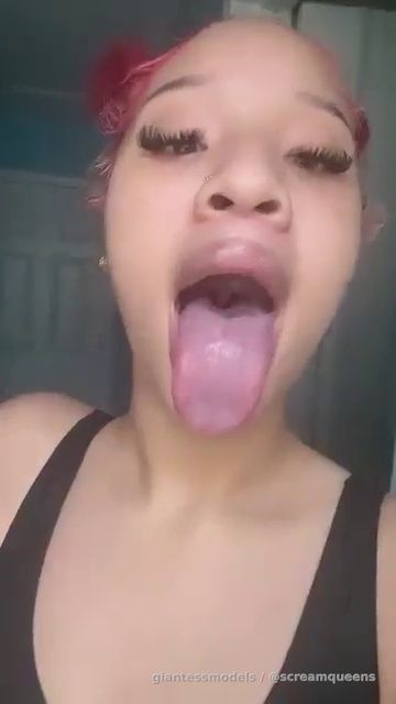 Juicyy LIPSS + Phat Nasty Tongue Wide Mouth Viewz