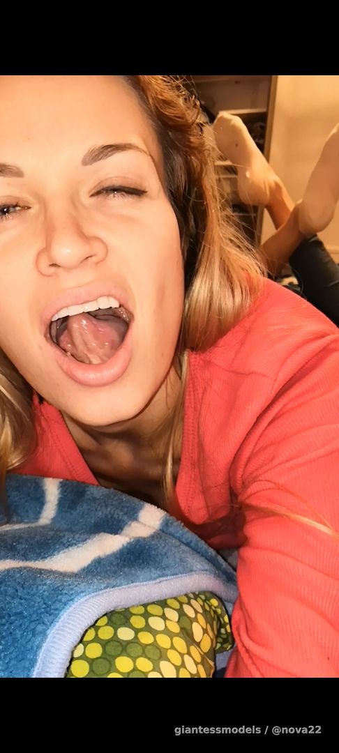 Ari Pov Vore w The Pose