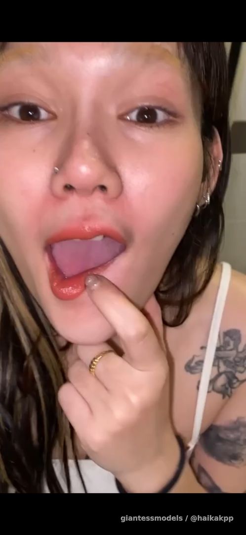 Pretty play you with feet before she eat you pov 