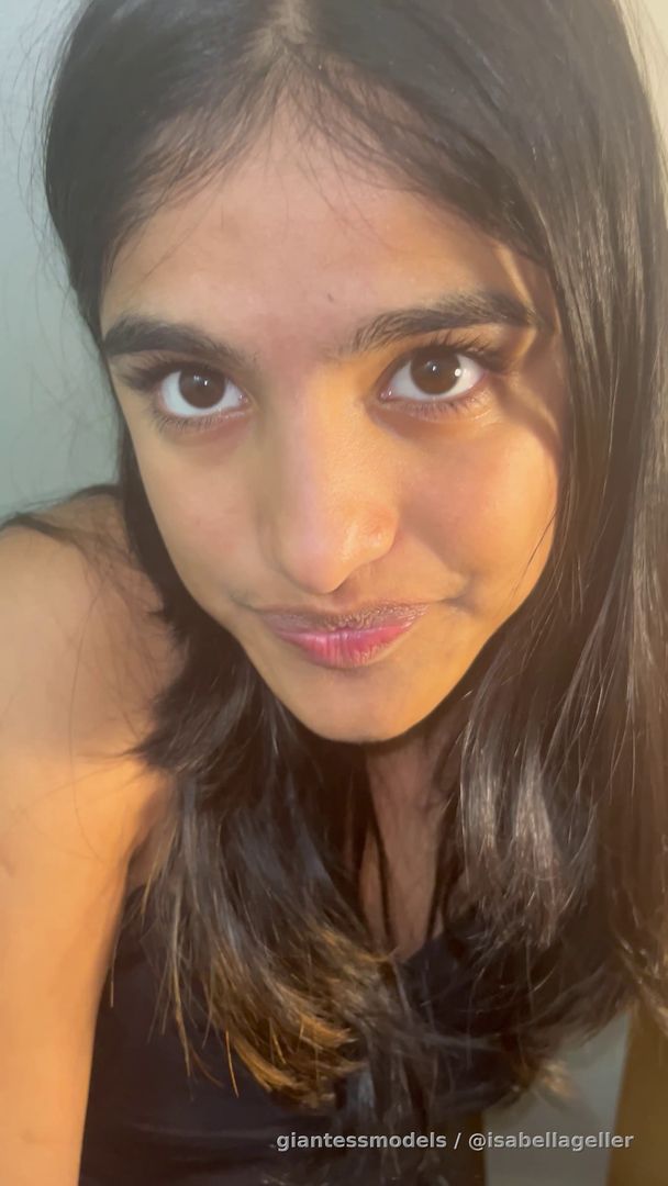 Gummy vore🥰