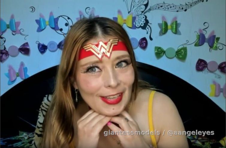 Endoscopic version!! WONDERWOMAN Swallowing at Superman and Spiderman!!