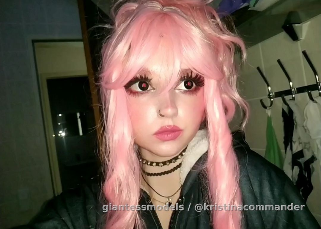 Throat cosplay (video 1 min)