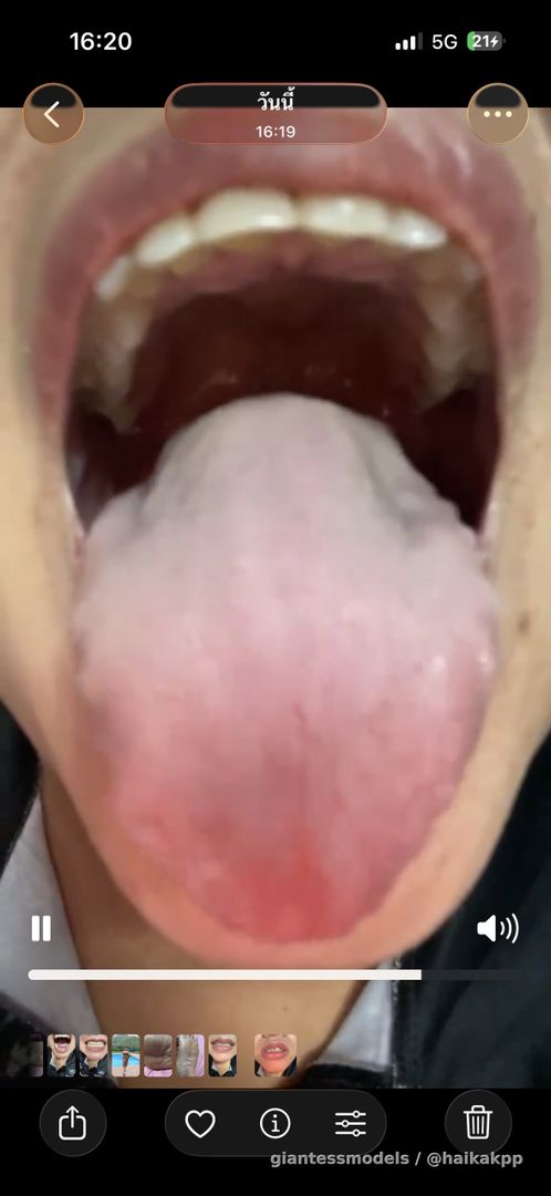 Thai girl show her mouth