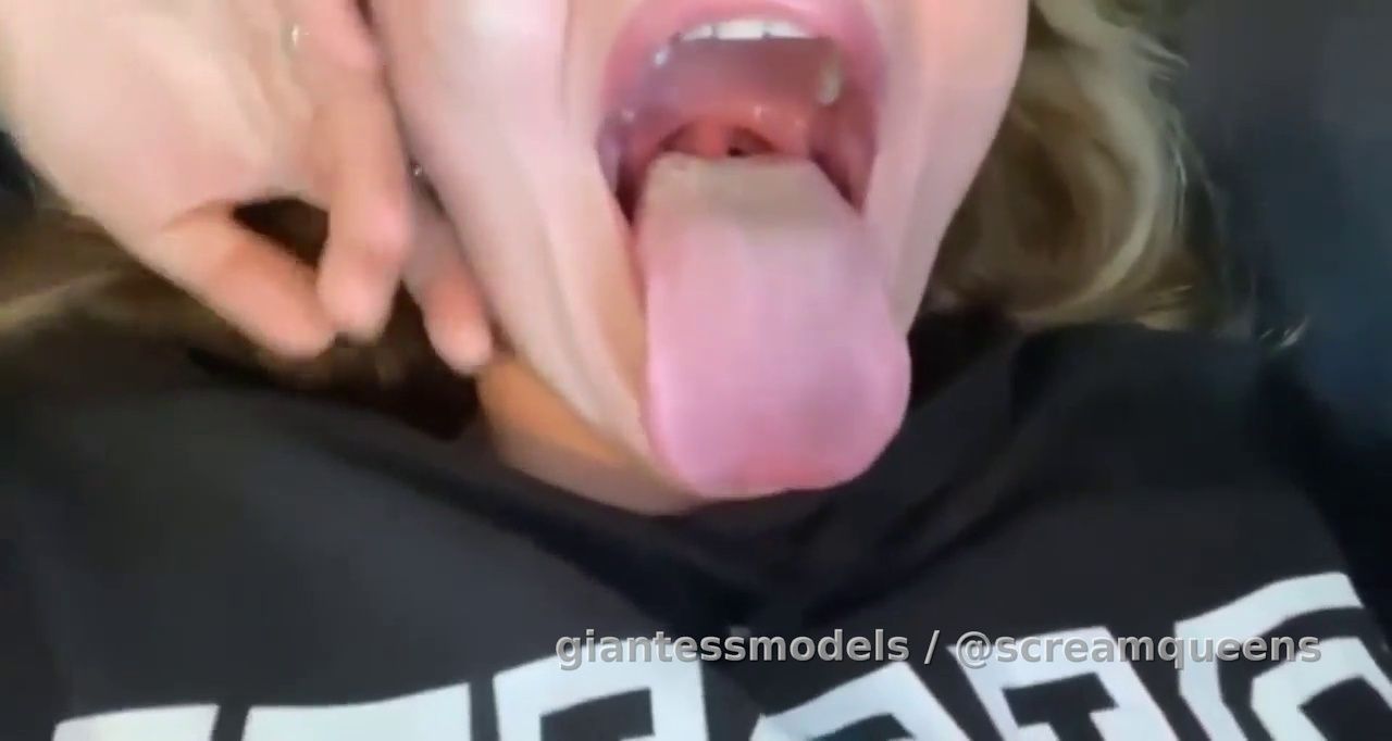 Gagging Up Close Uvula Mouth Viewz