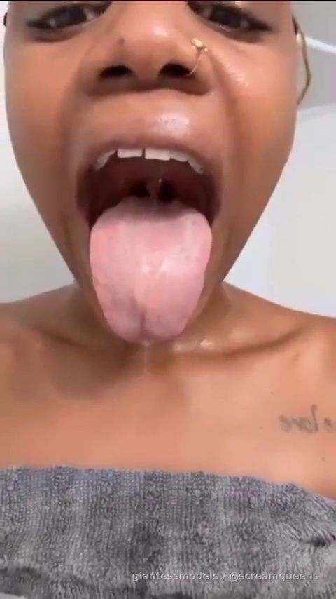 Widee Drooling Mouth + Gagging Tongue Viewz