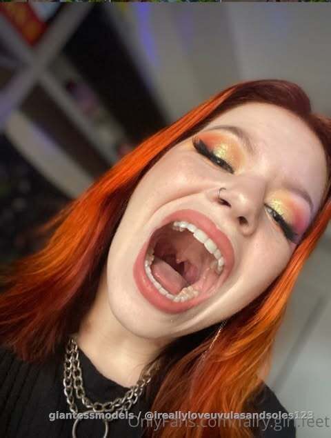 Here’s a beautiful girls uvula that’s on my instagram #uvula #mouth #far view 