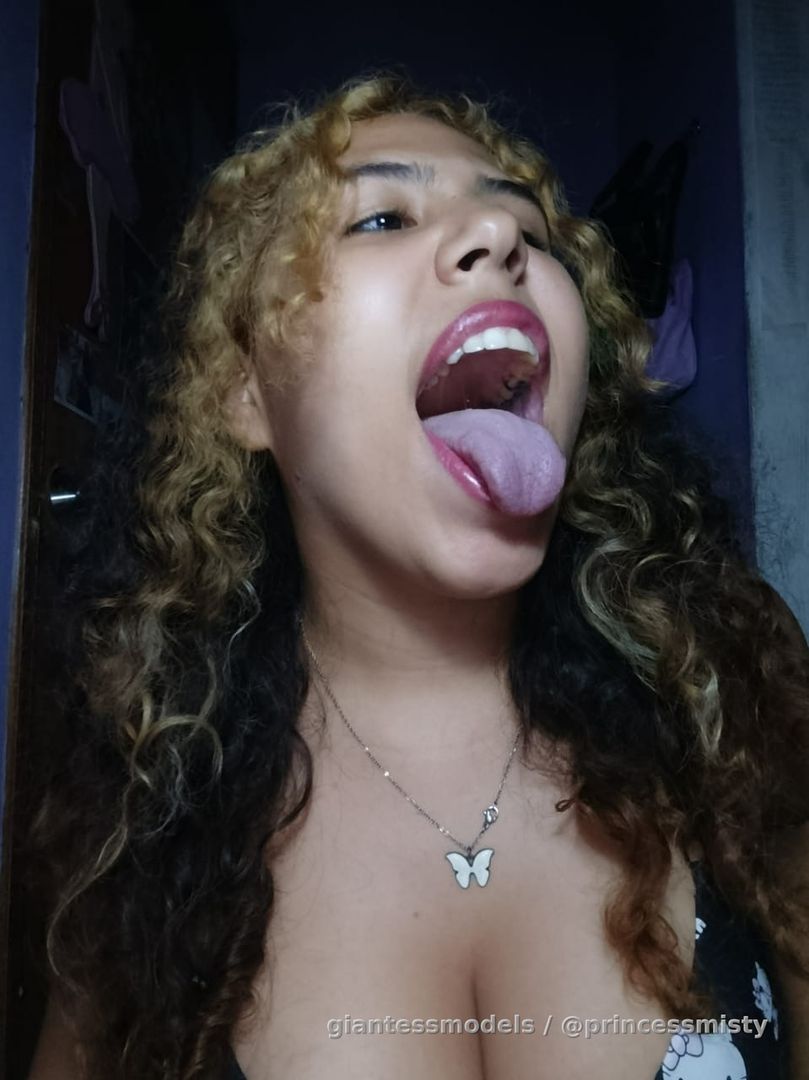 I'm just waiting for you to make up your mind, step inside, and jump into my mouth so I can devour you whole 👅💦

Or are you just scared that I'll play with you in my mouth first? 🤭😼