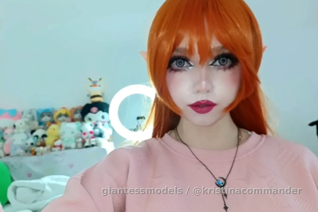 Elf's throat (video 1 min) / cosplay 
