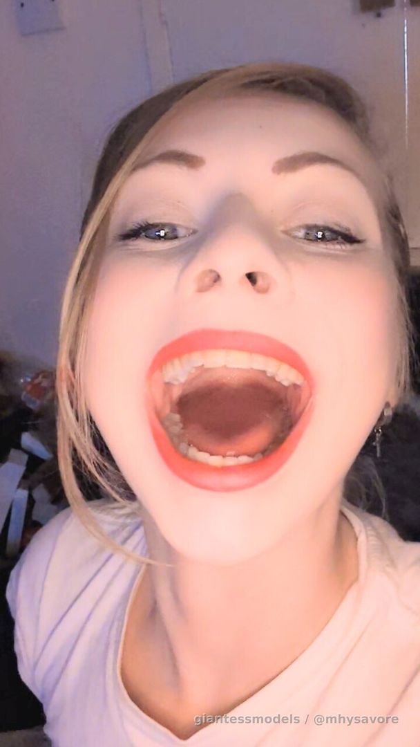 NEW NEW NEW!
HUGE JELLY SWALLOW WITH OPEN MOUTH
♠️♦️💋♣️♥️
Don't forget you can purchase all my content at a discount price if you choose to purchase through PayPal ♠️♦️💋♣️♥️