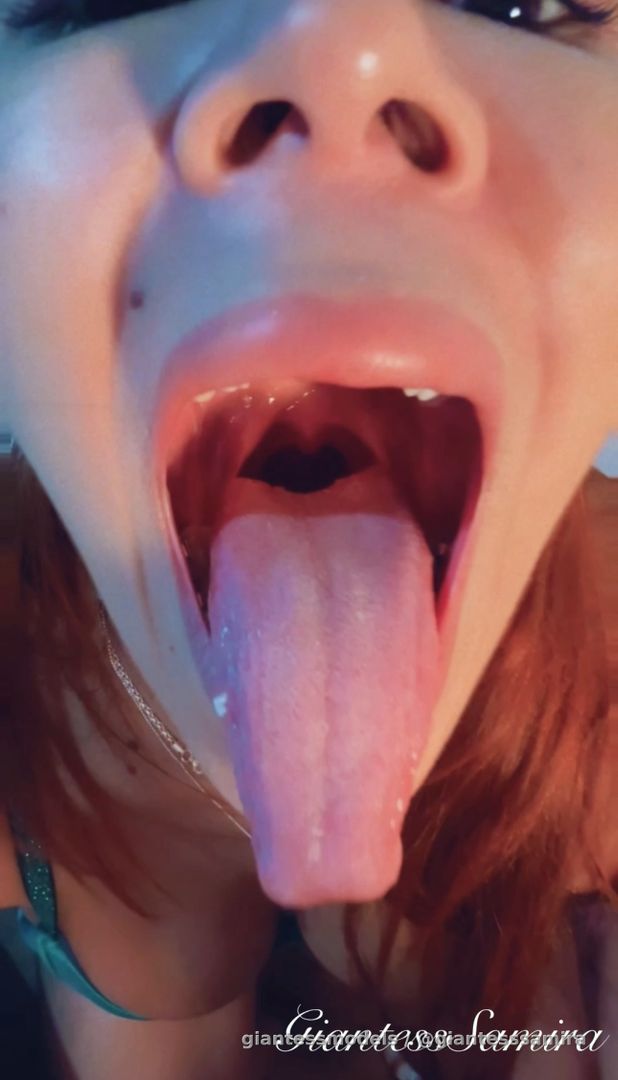 Samira gets horny knowing that she will eat her tiny. vore