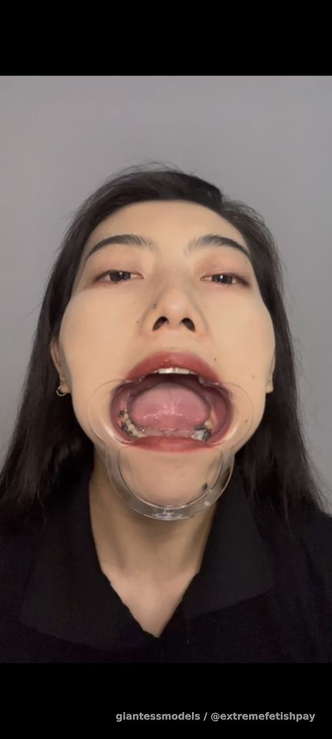 Swallow fruit, open mouth