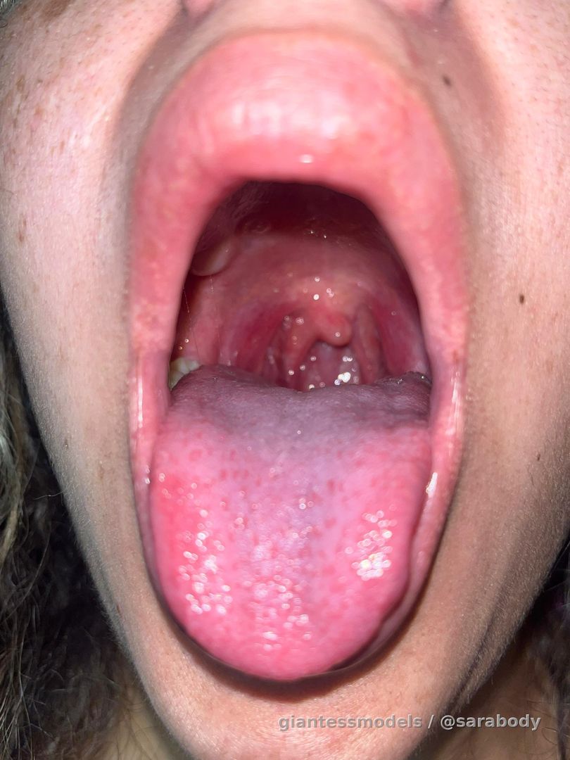 My friend has a pretty mouth, don't you think?