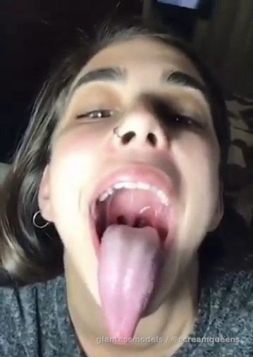 INSANEE Long Tongue Out + Wide Open Uvula Top Viewz