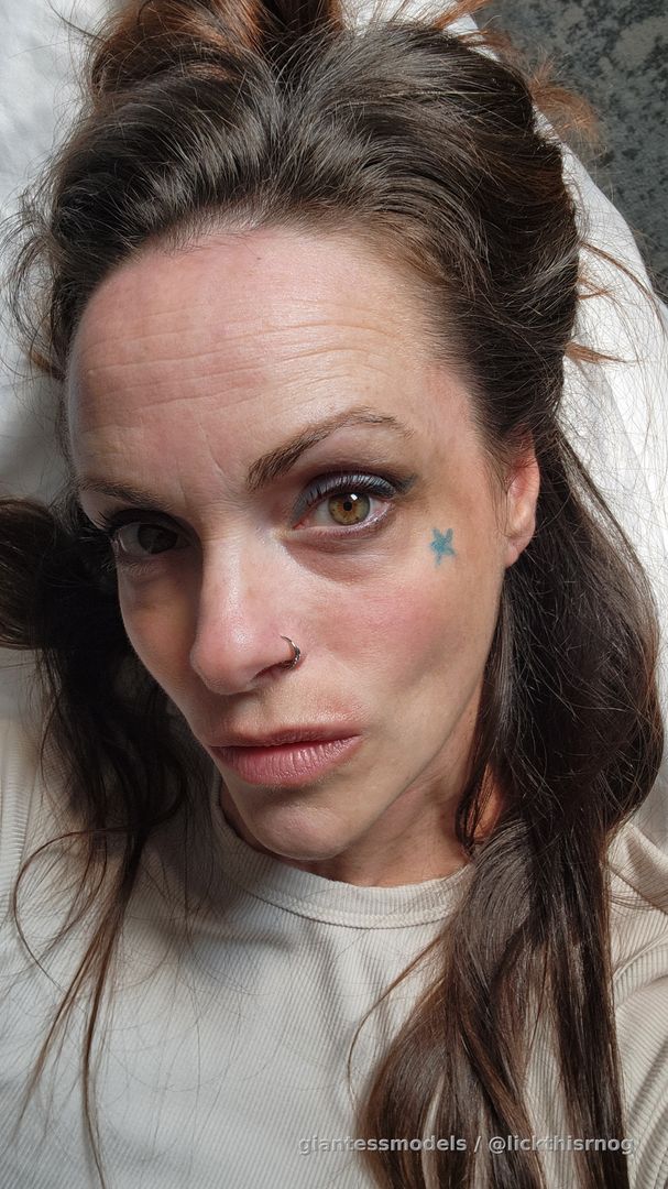 2 videos, tired hooked needs your money. Pics included