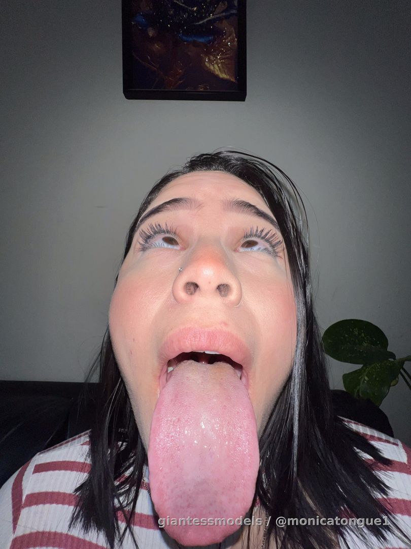 Any crazy requests you want to make a reality? Let me know, I love challenges and I have fun being a giant.😝