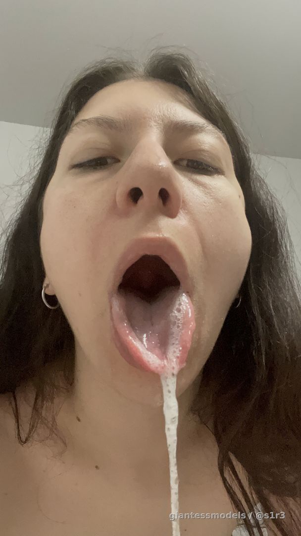 LIVE TONIGHT?!!! 8pm WESTERN PACIFIC! Hehe