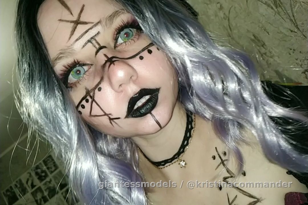Witch gothic Cosplay throat ( video 1 min) 