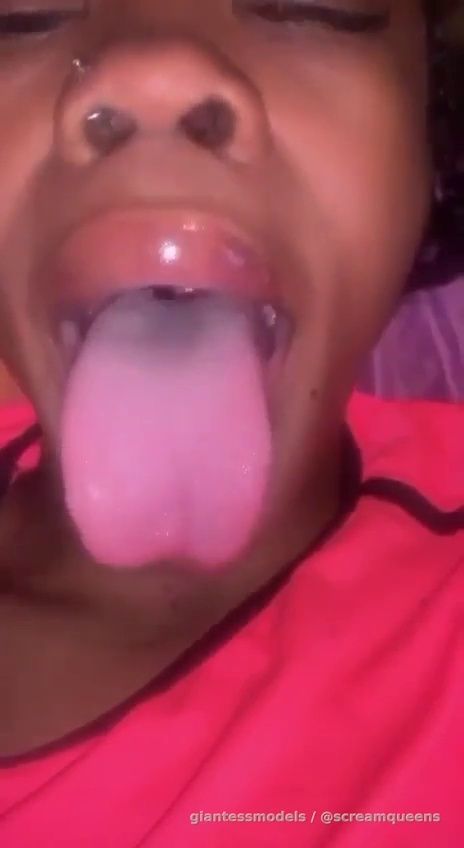 Sloppyyy Lips + Widee Tongue Viewz