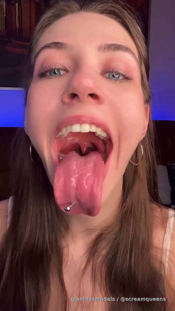 Amazingg Huge Mouth Stretching + Outstanding Uvula Queen Viewz
