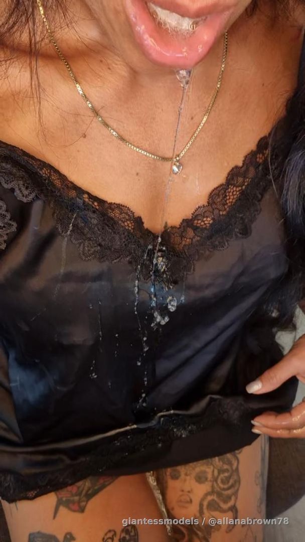 🤮Was a Custom....So I Delivered 😏

This was a custom… and I knew exactly what he wanted.
I started slow, teasing it, then got a little too into it…
Some requests just bring out that side of me—and I don’t hold back.🤮