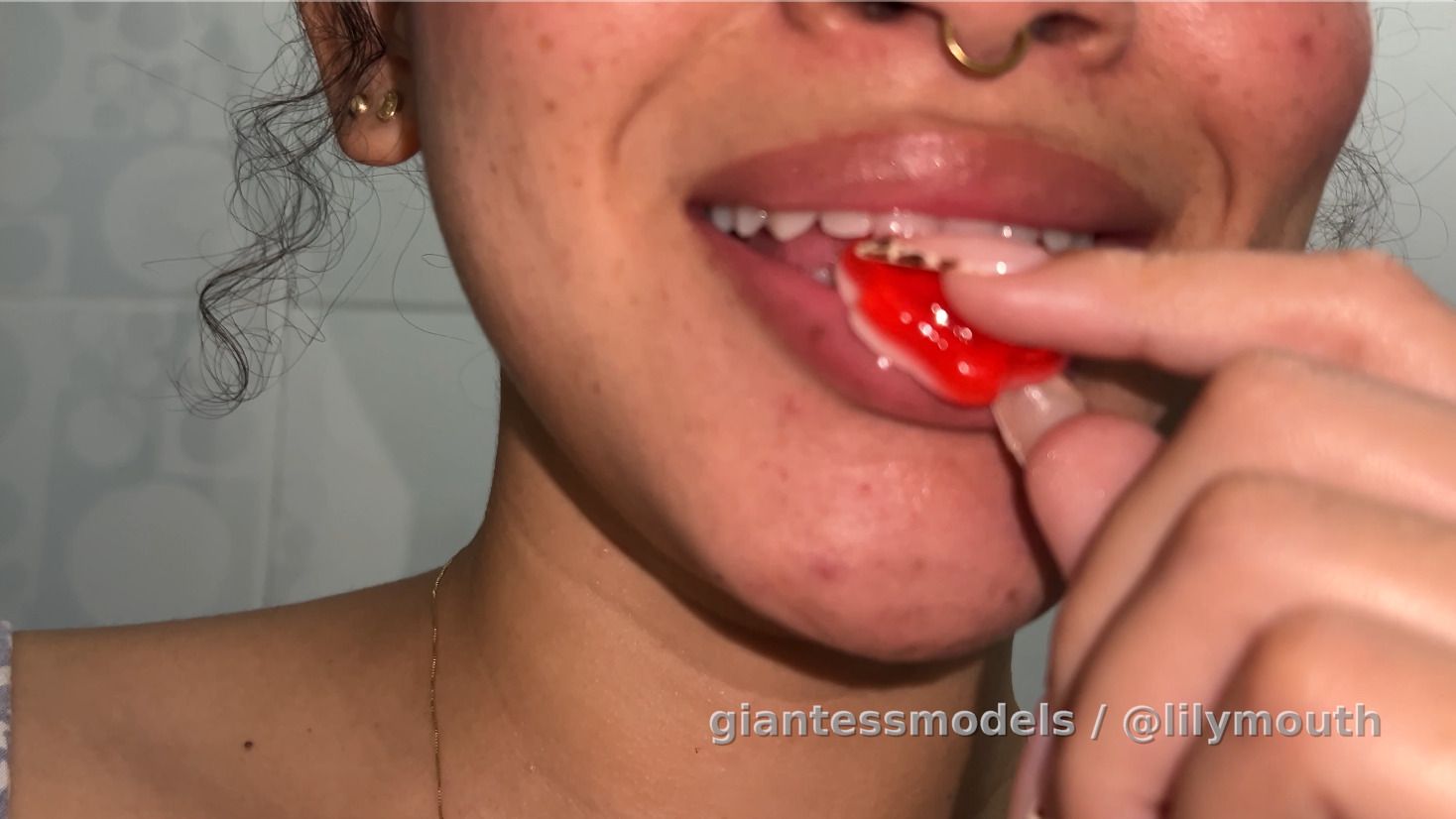 New gummy vore vid