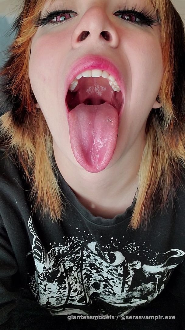 Prepping my pretty mouth 
To devour my next tiny 
Dangling you over my mouth so you can watch my tongue move and my throat pulse as I salivate everywhere
You look delicious tiny , can't wait to eat u whole! 😜🥵