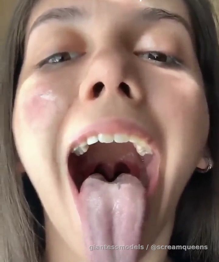 Extremee Long Tongue Out + Sloppy Tongue Moves Viewz