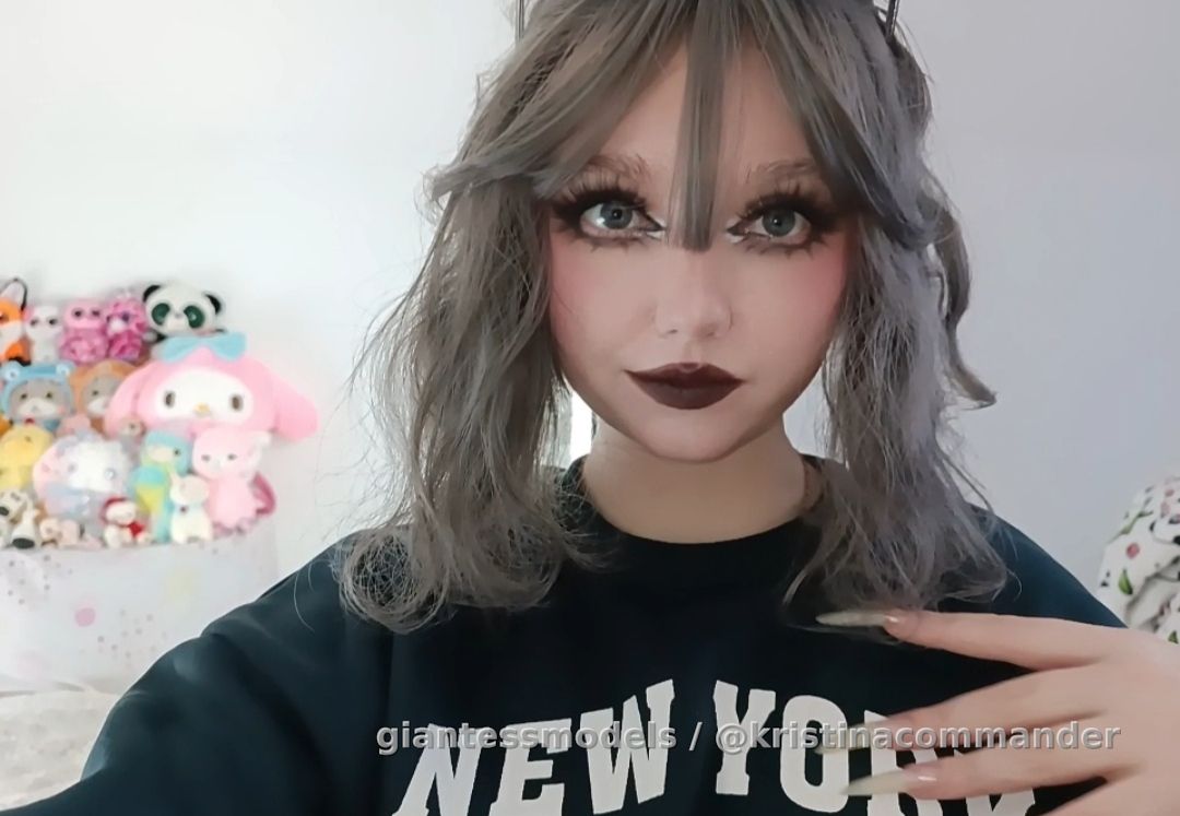 Throat cosplay (video 1 min)