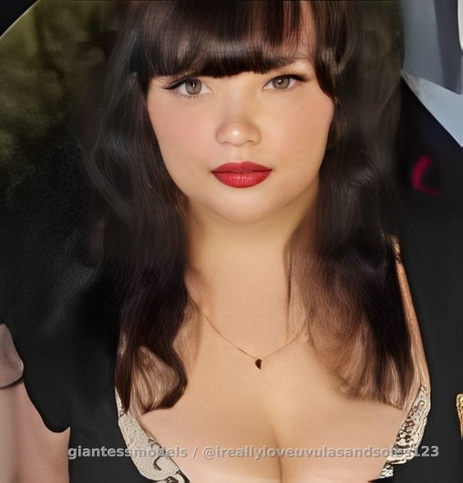 This amazing girl sent me this endoscope video going to her stomach it’s amazing 