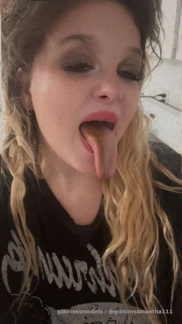 Dm me for more spicy 🌶️ tongue content 