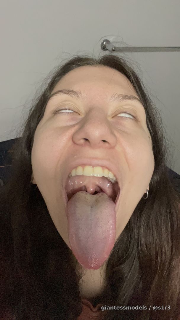 Up close view! Open mouth! 