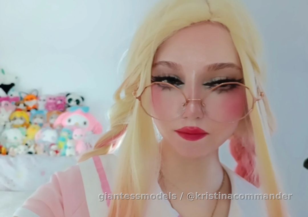 Throat Ahry cosplay (video 1 min)