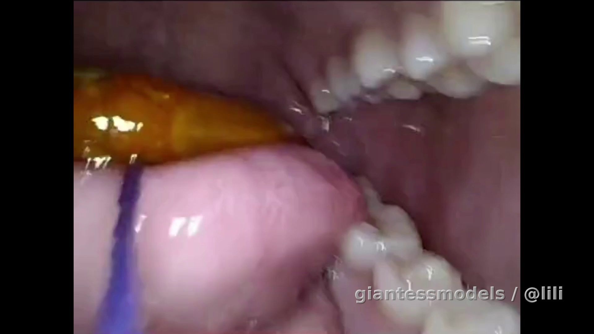 Fish on a string🧵