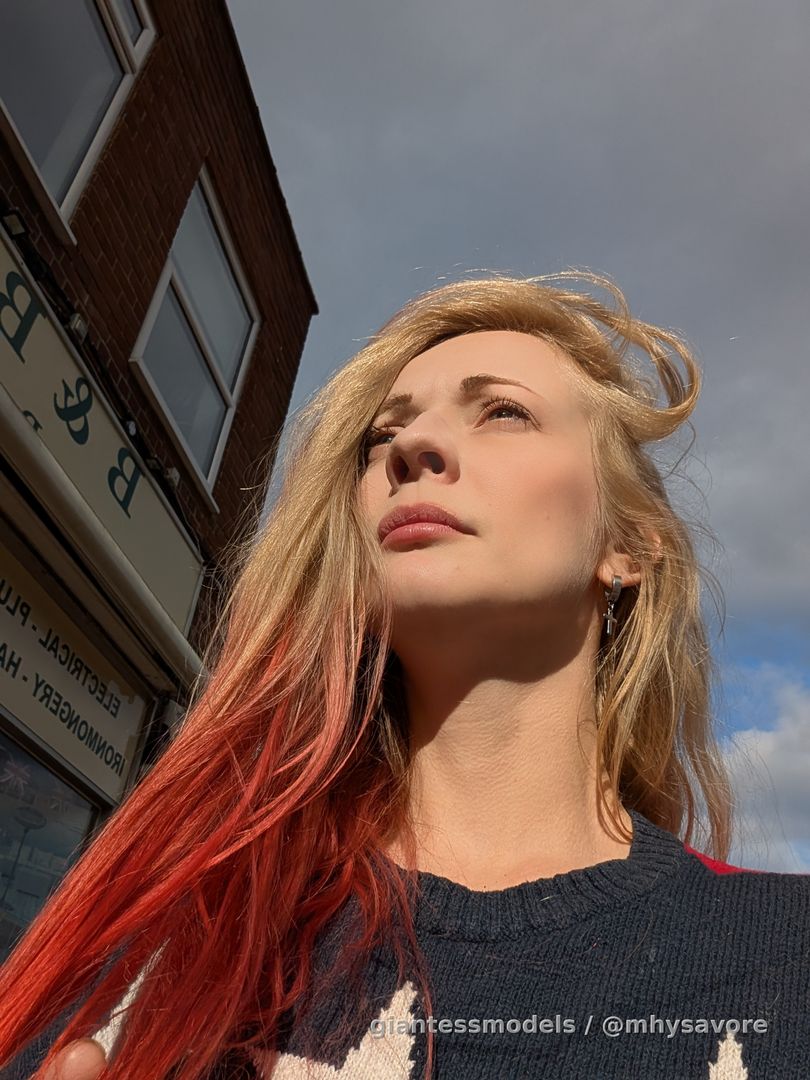 SO SORRY AGAIN EVERYONE! 
AFTER MY FALL I've BEEN SLOW AT RECOVERY IVE JUST REGAINED THE USE OF MY NECK BACK AND SHOULDERS. I AM STIFF AND SLIGHTLY SORE BUT I AM BACK TO THINGS AS NORMAL EXPECT A MESSAGE FROM ME AND SOME BRAND MEW FILTHY KINKY FUN 🔥💋💪🏼