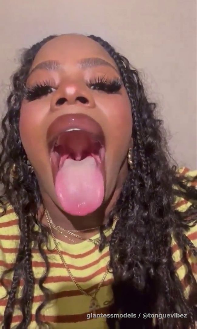 Nastyyy and Massivee Mouth Uvula Queen 