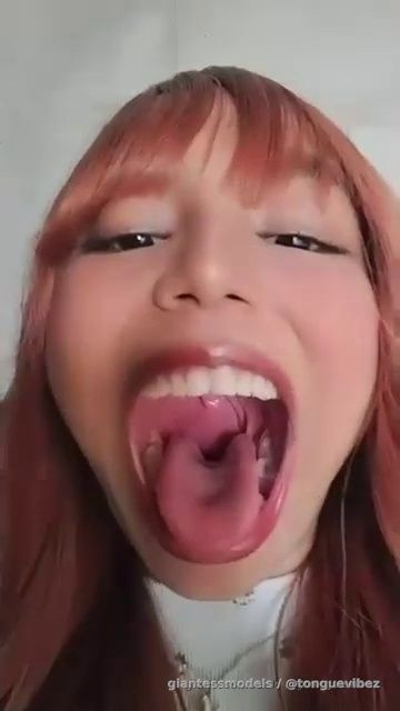 Super Wildd Wide Gaping Mouth + Deep Inside Uvula Viewz 