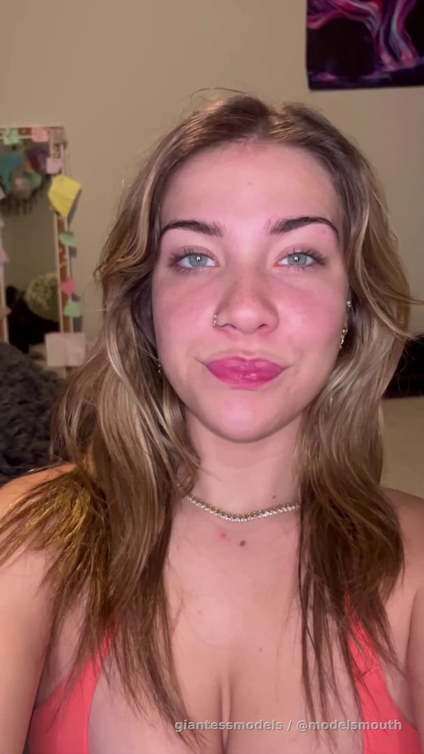 Tongueblondie Interior Tour

125 Likes to Unlock