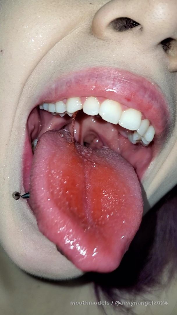 https://www.mouthmodels.com/titan.mouth.goddess