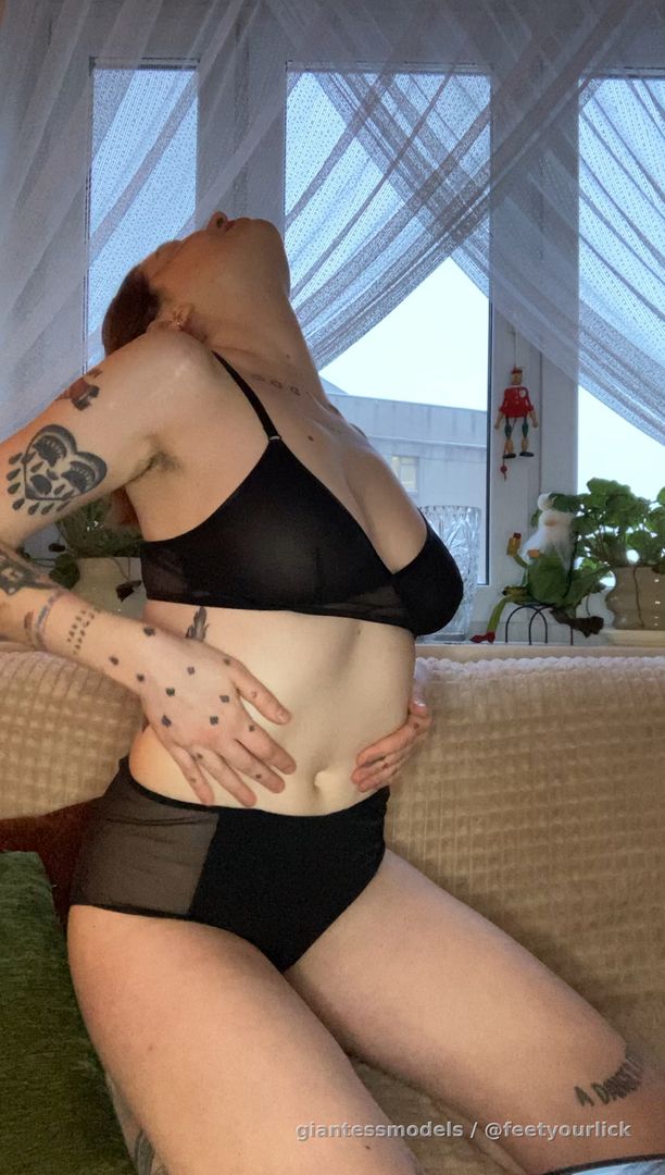 Swallowing a cockerel fish + belly playing 