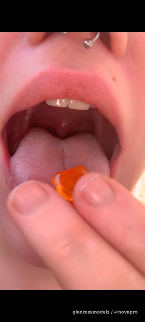 Sage Interior Gummy Roleplay Swallowing 