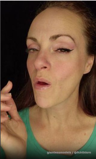 10 min eating a meal (chewing/ drinking) with some little protein supplements (swallowed whole, open mouth). If you like burping, this is for you! 