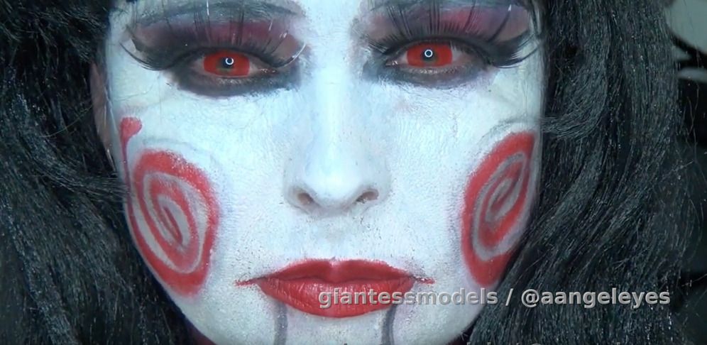 Hard eyes with moving pupil, inside my belly!!