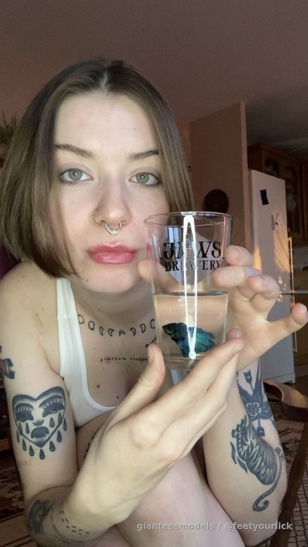 Cockerel fish vore + dancing ❤️