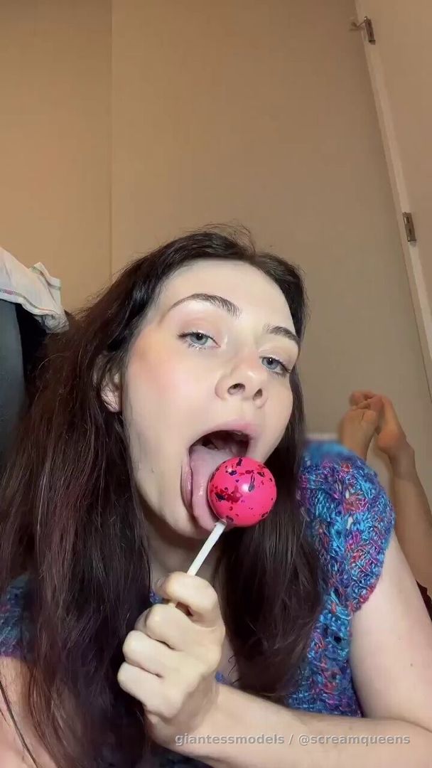 Crazzyy Sloppy Open Mouth Lollipop Sucking + Juicyy Tongue Out Viewz