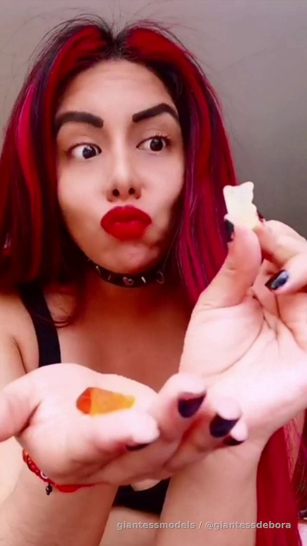 I catch 3 naughty gummy bears