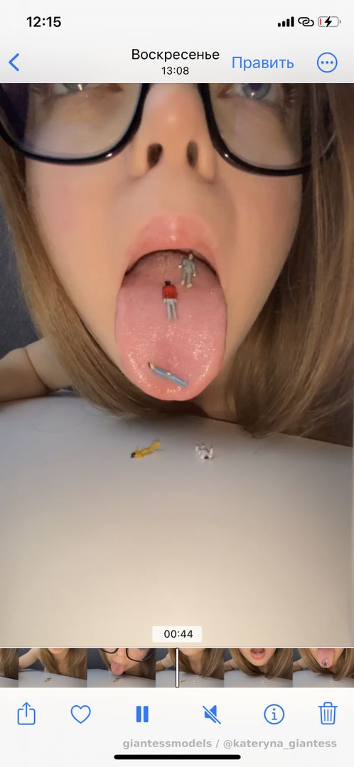 Eating tinies like it’s gummies 